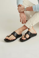 Black Classic Kolhapuri Slipper Slip On Sandals For Men - Greentech